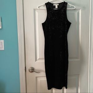 NWOT velvet bodycon sleeveless midi dress
